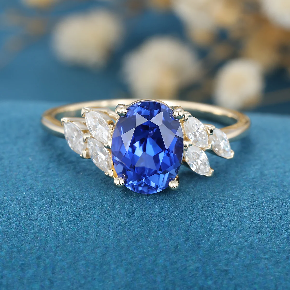 Oval Corn flower sapphire Engagement ring - Image 2